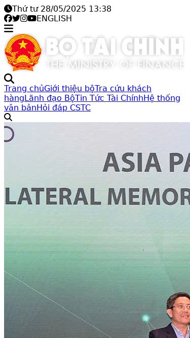Screenshot 28/05/2025 congthongtinbotaichinh-vn.com Cổng Thông tin điện tử Bộ Tài Chính Thứ tư 28/05/2025 13:38 ENGLISH Trang chủ Giới thiệu bộ Tra cứu khách hàng Lãnh đạo Bộ Tin Tức Tài Chính Hệ thống văn bản Hỏi đáp CSTC UBCKVN ký Biên bản ghi nhớ đa phương tăng cường về giám sát của IOSCO UBCKVN ký Biên bản ghi nhớ đa phương tăng cường về giám sát của IOSCO Phát triển thị trường chứng khoán trong xu hướng hội nhập Định hướng phát triển thị tr